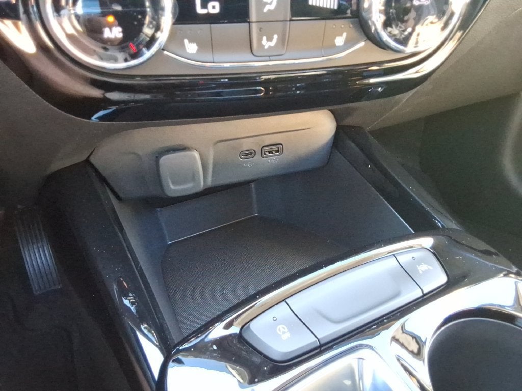 2026 Chevrolet Trax LT - Photo 30