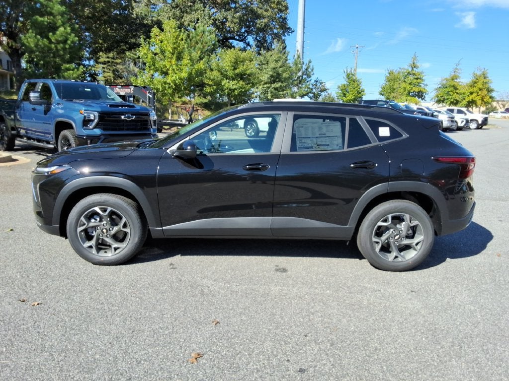 2026 Chevrolet Trax LT - Photo 8