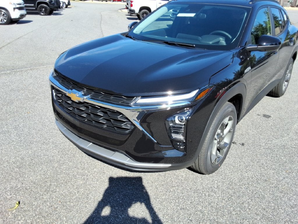 2026 Chevrolet Trax LT - Photo 9