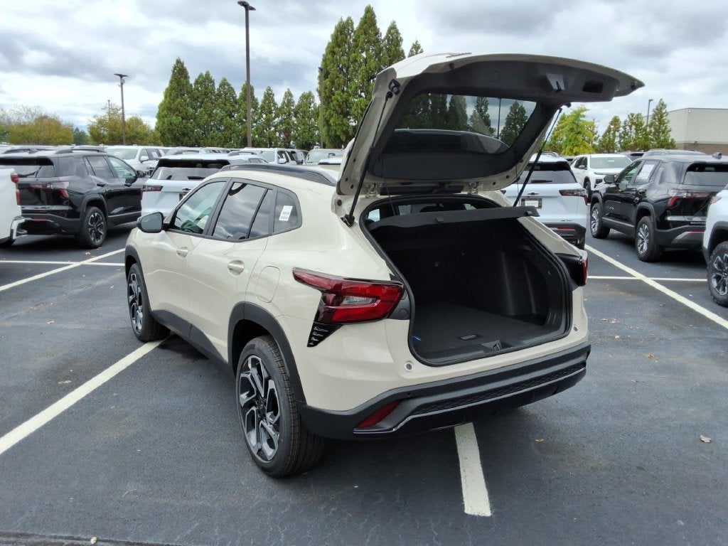 2026 Chevrolet Trax RS - Photo 13
