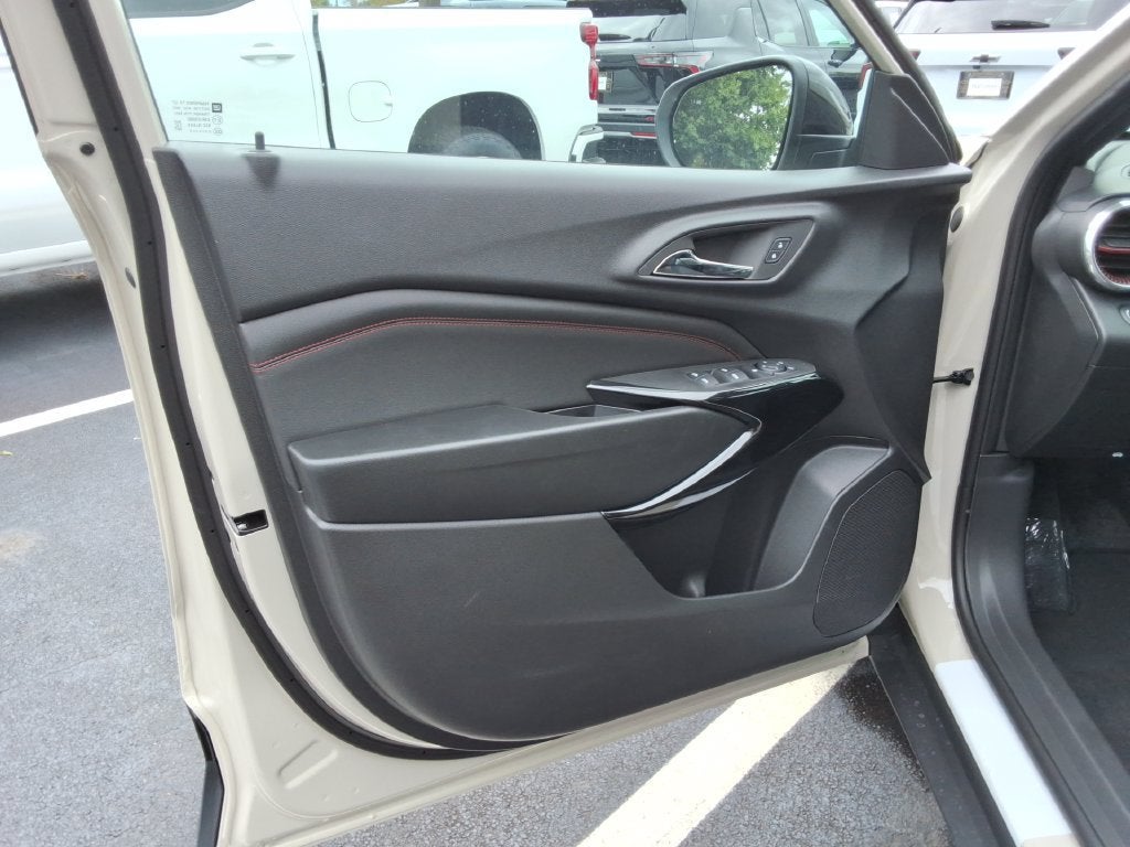 2026 Chevrolet Trax RS - Photo 19