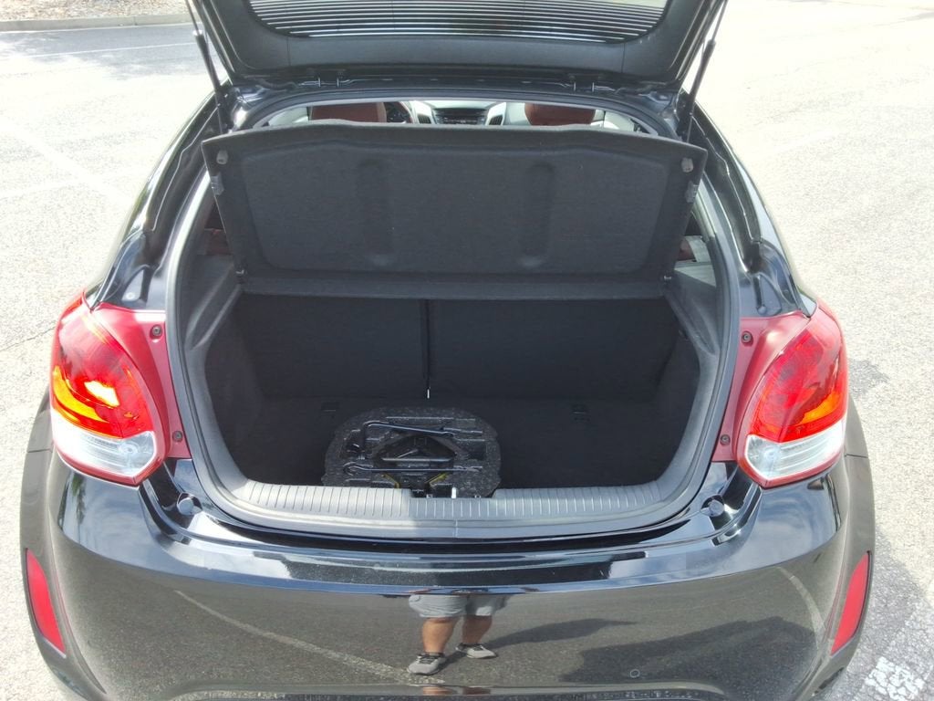 2012 Hyundai Veloster w/Red Int