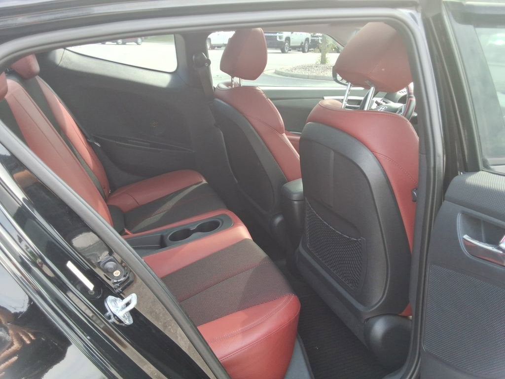 2012 Hyundai Veloster w/Red Int