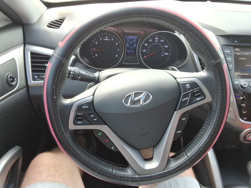 2012 Hyundai Veloster w/Red Int