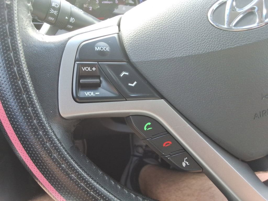 2012 Hyundai Veloster w/Red Int