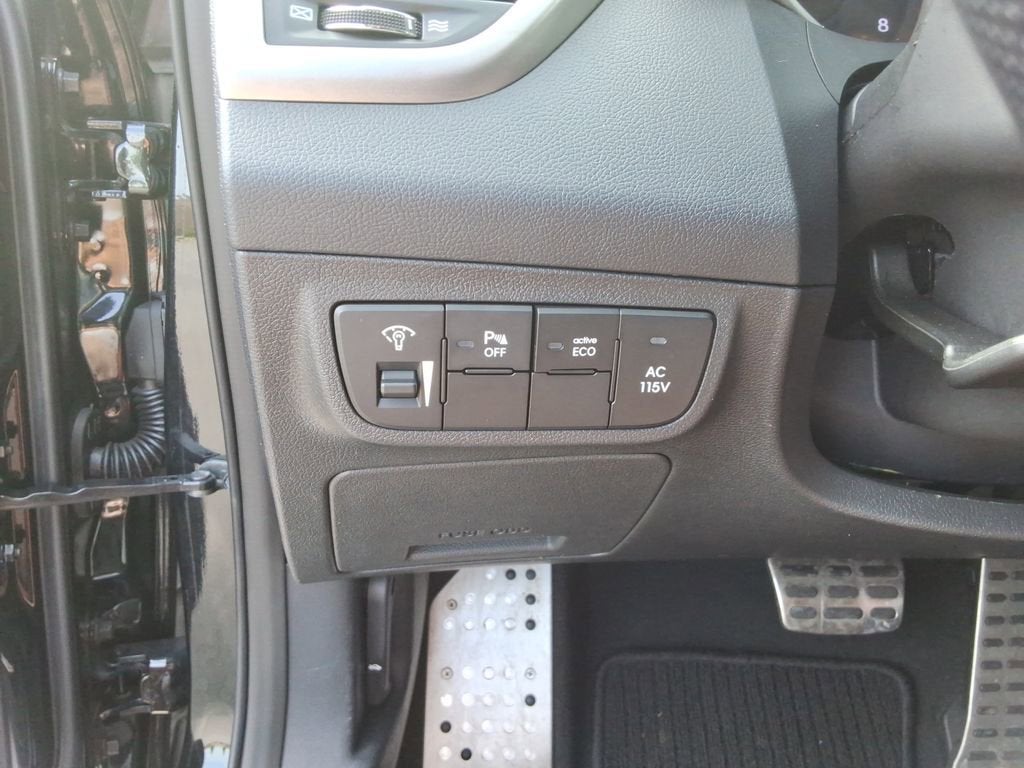 2012 Hyundai Veloster w/Red Int
