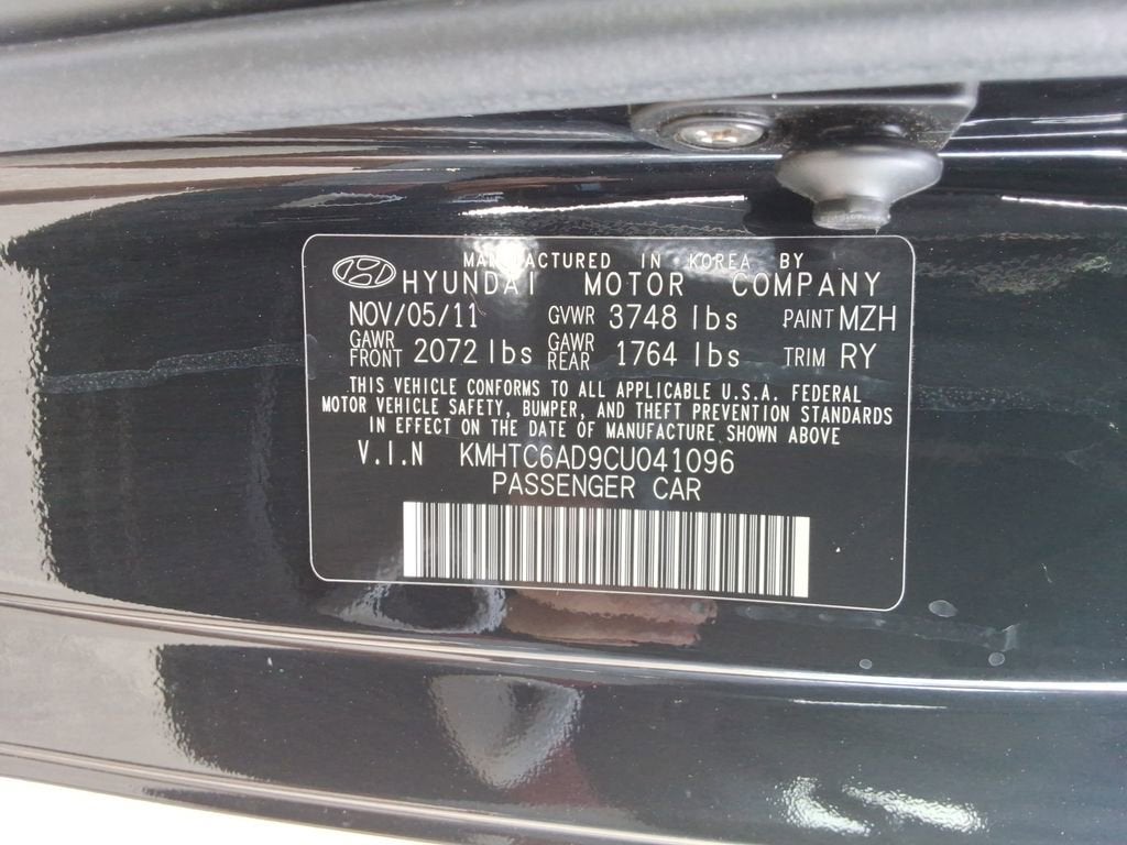 2012 Hyundai Veloster w/Red Int