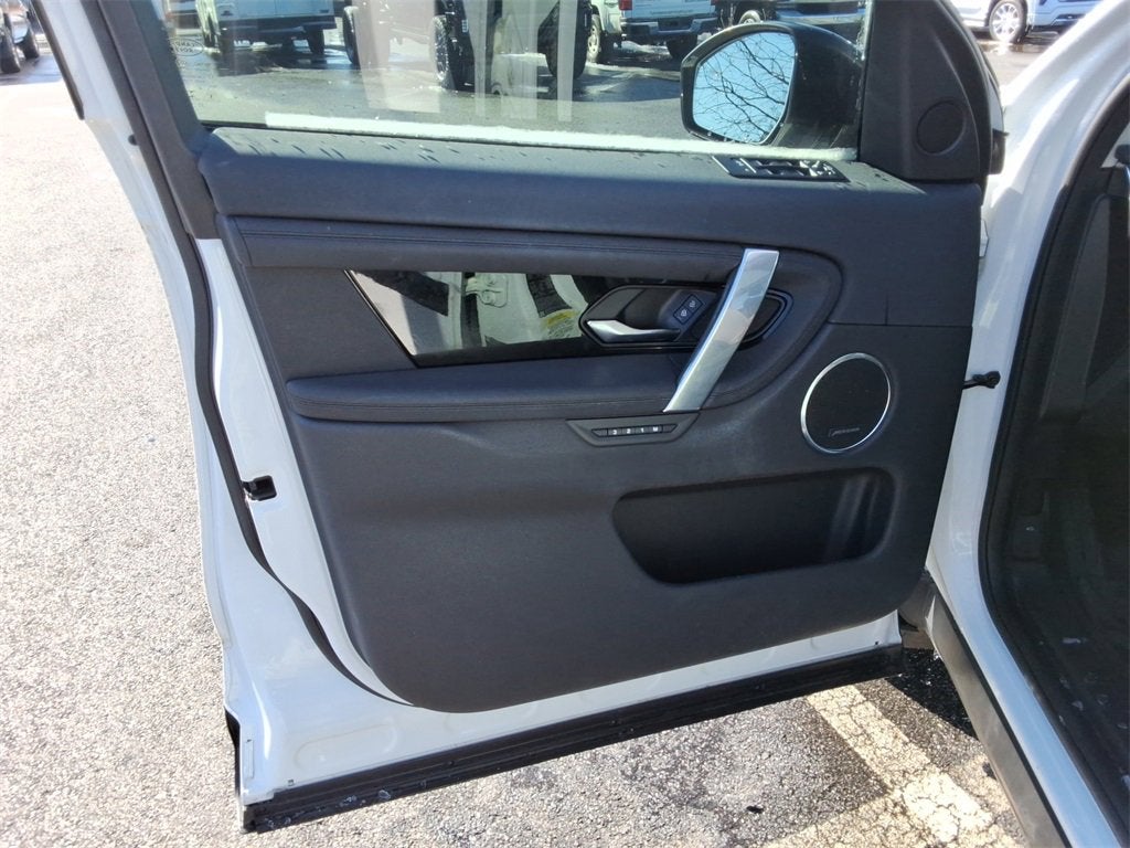 2022 Land Rover Discovery Sport SE