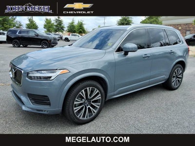 2022 Volvo XC90 T5 Momentum 7 Passenger