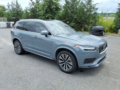 2022 Volvo XC90 T5 Momentum 7 Passenger
