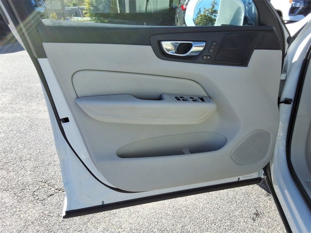 2021 Volvo XC60 Recharge Plug-In Hybrid T8 Inscription