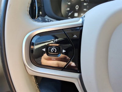 2021 Volvo XC60 Recharge Plug-In Hybrid T8 Inscription